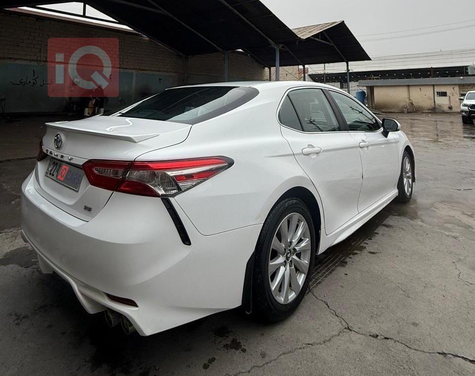 تۆیۆتا کامری